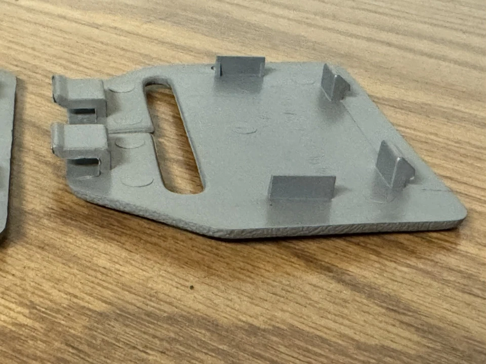 90-92 1992 Ford Mustang Hatchback Gray rear seat belt Guide trim bezel Plates Foto 4 de 4