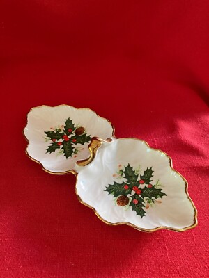 c 1960 Rosina China Co double small leaf shaped dish ''Queens Yuletide''