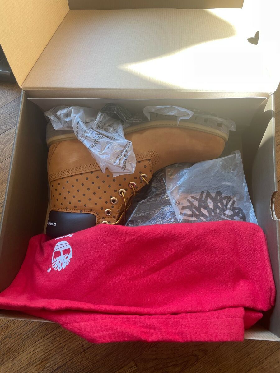 BRAND NEW SUPREME COMME DES GARCONS TIMBERLAND 6 BRAND NEW SUPREME COMME DES GARCONS TIMBERLAND 6