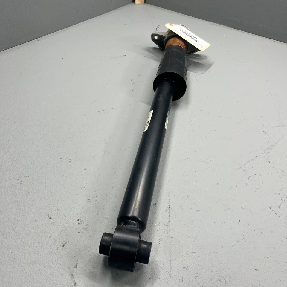 18-23 AUDI A5 SPORTBACK ЗАДНИЙ ПРАВЫЙ ИЛИ ЛЕВЫЙ БОКОВОЙ АМОРТИЗАТОР АМОРТИЗАТОРОВ СТОЙКИ OEM 31K MI - Изображение 2 из 4