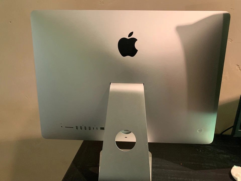 IMAC 21,5 дюйма 2017 г. 2,3 ГГц, 16 гигабайт памяти. Супер хорошо для производства - Изображение 4 из 4