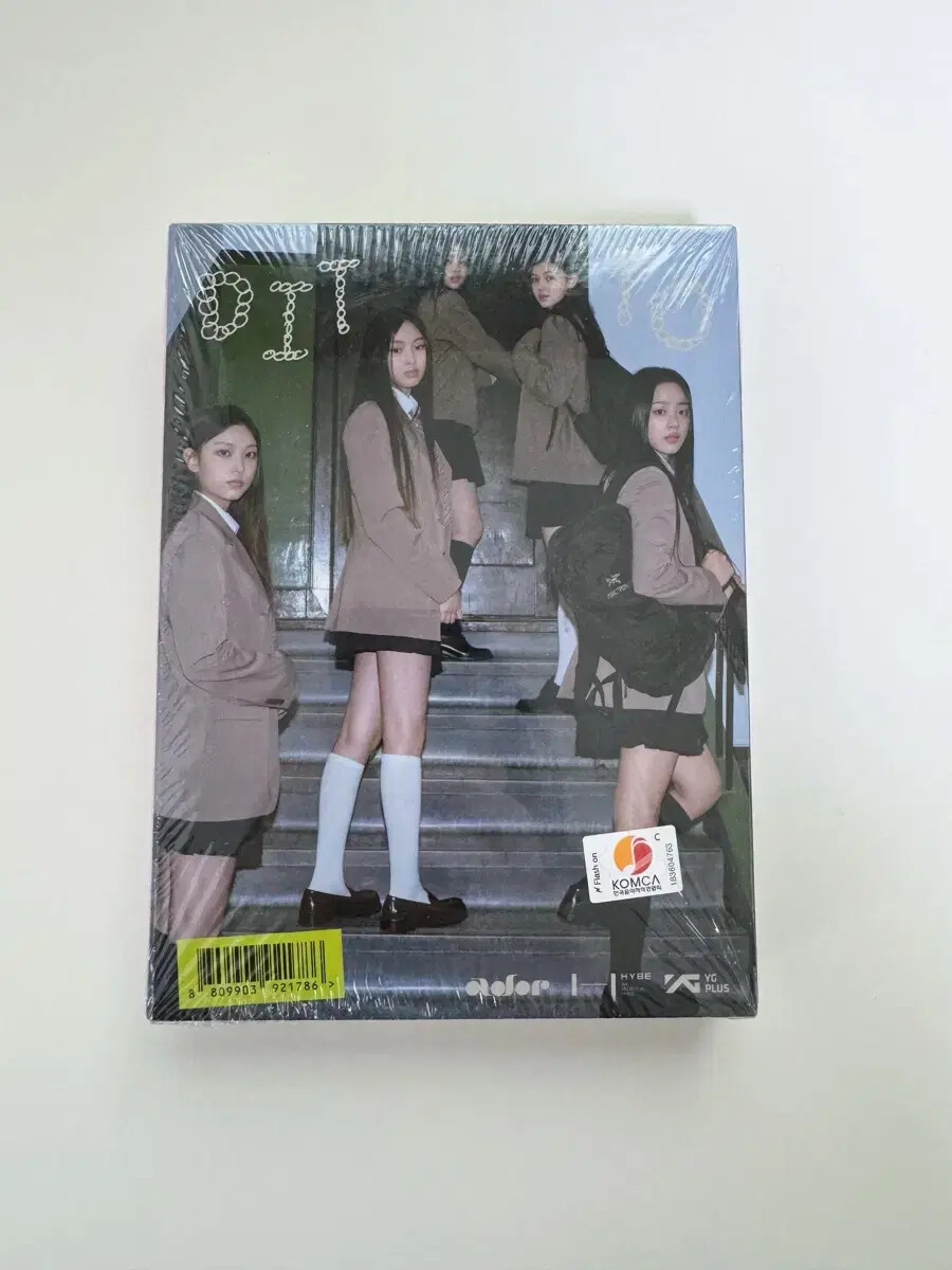 newjeans Group Ditto sealed album OMG Minji Honey Daniel haerin