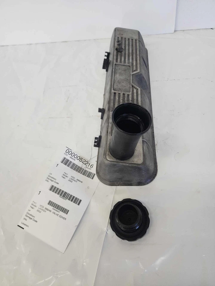 99-04 Land Rover Discovery II 2 Drivers Valve Cover OEM 6 Month Warranty - Image 2 of 4