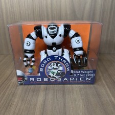ROBOSAPIAN WOW WEE ROBO THROW 2004