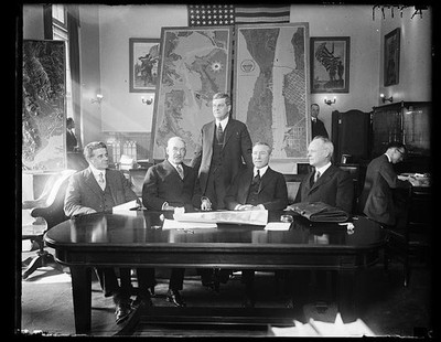 Photo:Washington DC 1924 Five Men at Desk Map Room Conference