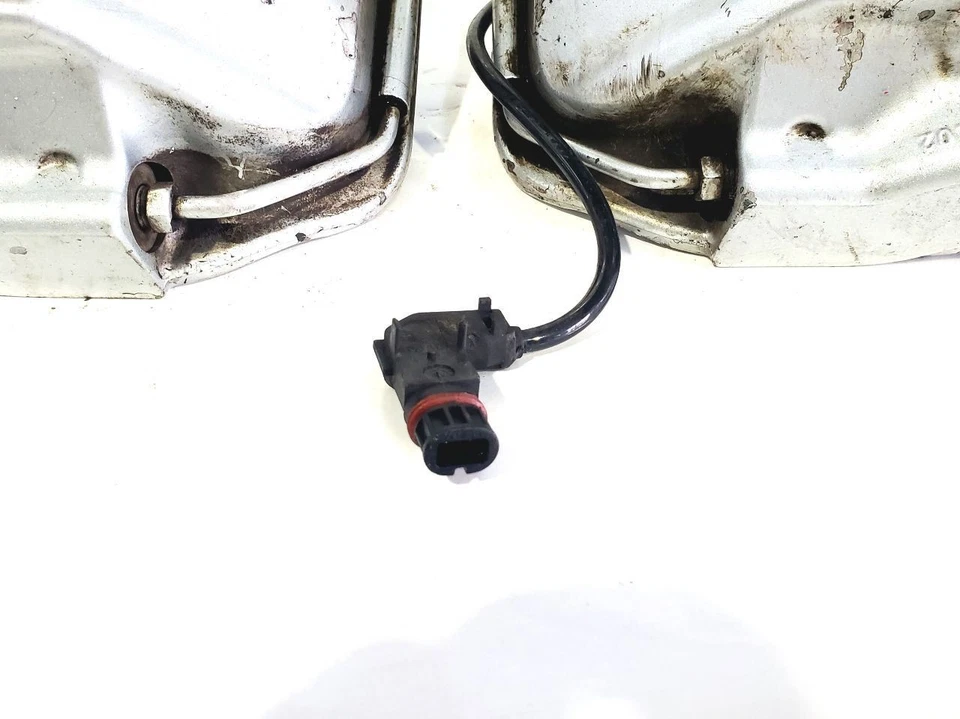 2003 2004 2005 2006 Mercedes SL55 AMG OEM Pair Front Brembo Brake Calipers  - Image 3 of 4