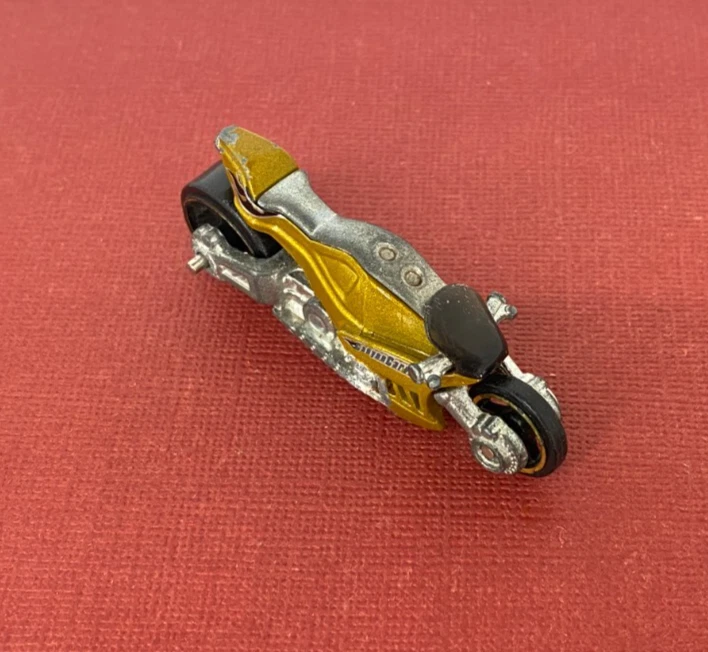 Hot Wheels 2008 ☆ First Editions ☆ Canyon Carver - Gold Motorbike | Bike Foto 4 de 4
