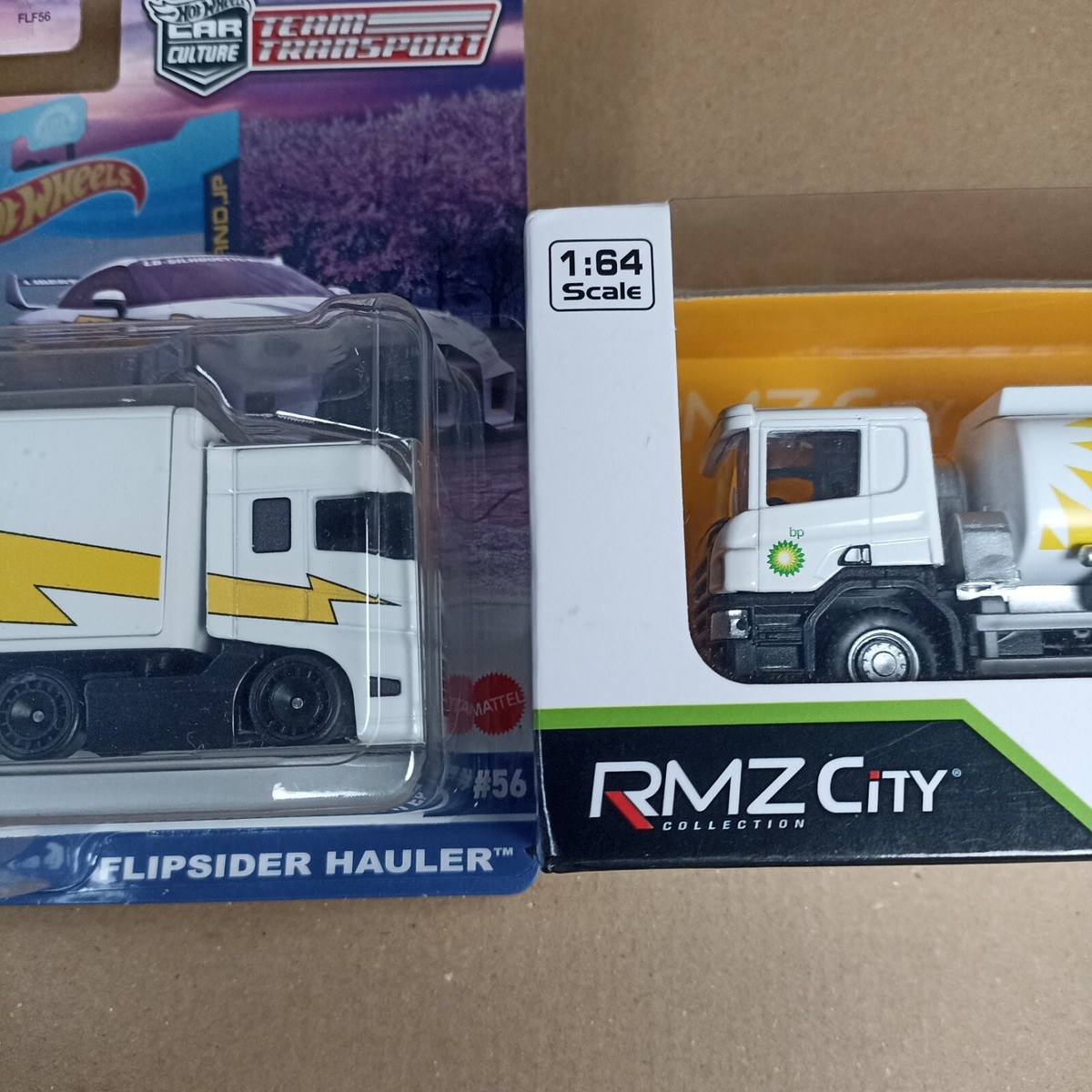 ミニカー Red Bull Racing Scania Truck 1/64 1/64 Kengfai & Maxwell Scania S730 V8 Double Level