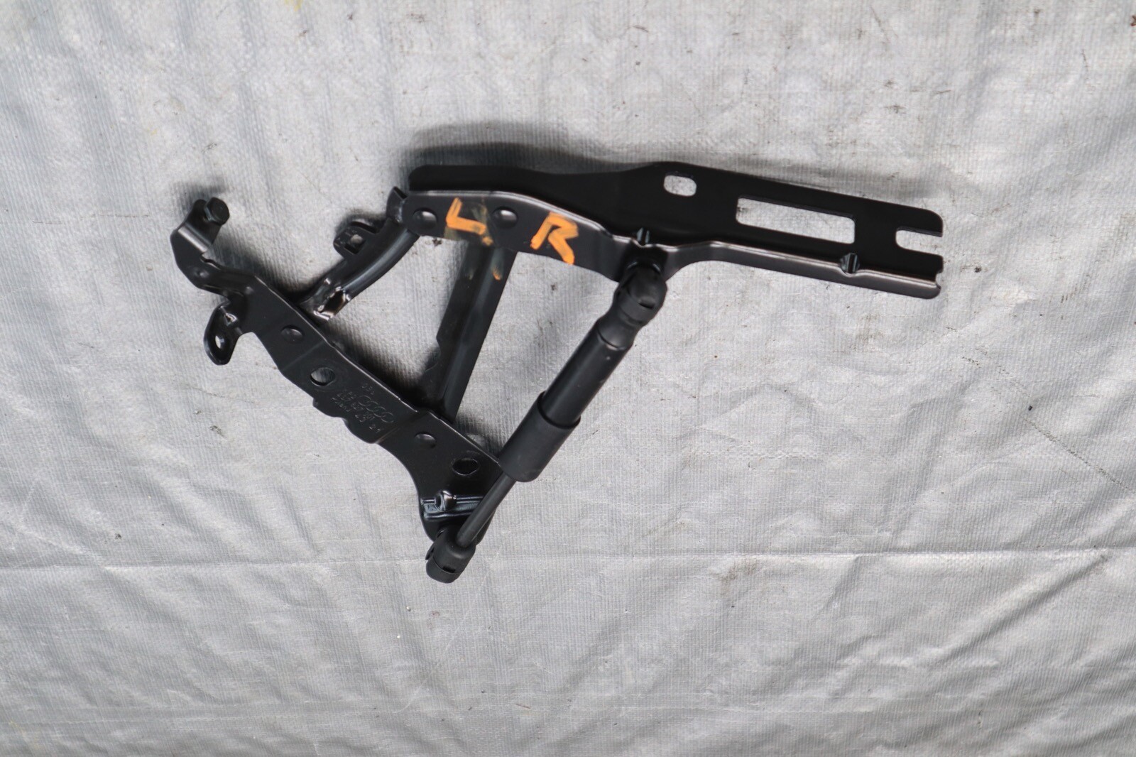 2022 2023 AUDI R8 V10 5.2L AWD OEM REAR LEFT SIDE BOOTLID HINGE 4S7827301