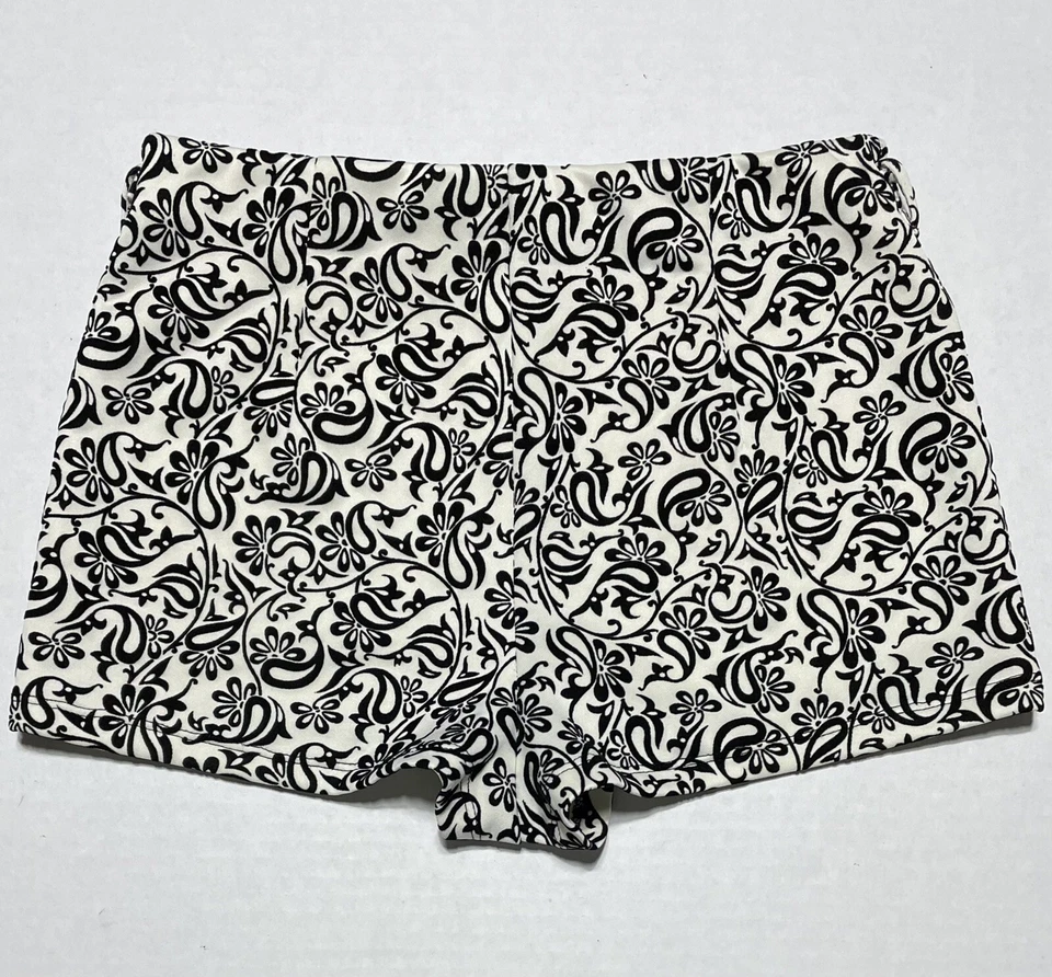 Pantalones cortos Body Central Paisley blancos para mujer talla M (26"" cintura) Foto 2 de 4