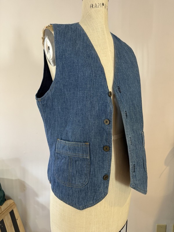 Men’s 1970’s Levi’s Panatela Denim Best Medium 19” Across Chest