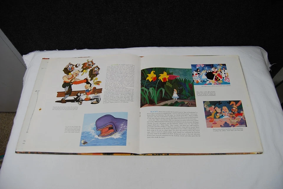 Walt Disney Music Cavalcade STER-4021 (2×LP, Compilation) Records VG+ Cover VG - Image 3 of 4