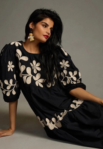 Anthropologie Embroidered Puff-Sleeve Midi Dress Black White XS Petite NWT - 第 2/5 張圖片