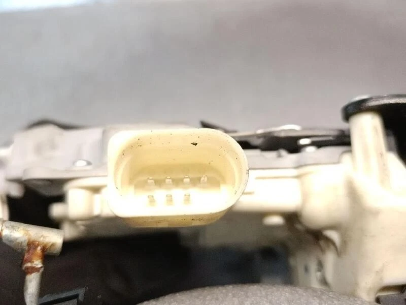 8J1837016A cerradura puerta delantera derecha para VOLKSWAGEN TOUAREG (7P5 7P6) - Imagen 4 de 4