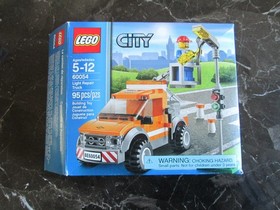 2013 LEGO CITY 60054 LIGHT REPAIR TRUCK USED COMPLETE WITH BOX