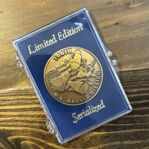 100° Stati Uniti vintage Moneta missione con equipaggio serializzata, custodia originale, bronzo antico - Foto 3 di 4