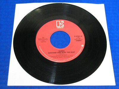 Queen - Another One Bites The Dust / Don't Try Suicide - Rock 45 Red Elektra VG+