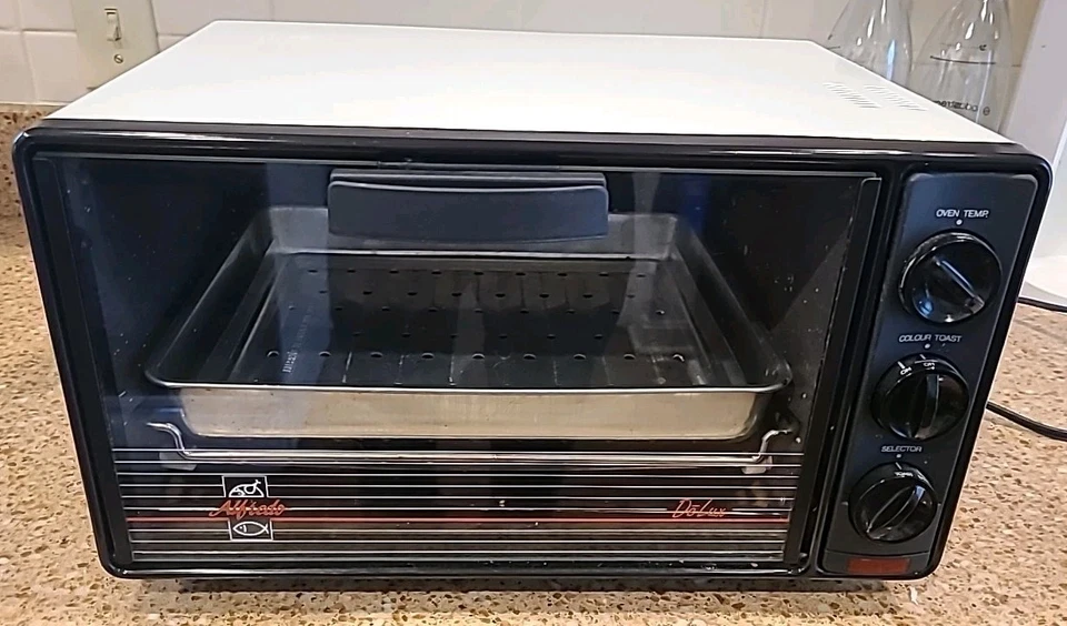 Vintage Delonghi Toaster Backofen XU22ST mit Pfannen & Tabletts Italien weiß 1500W getestet