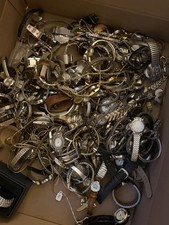 HUGE vintage Watch Lot, Timex, Etc. Gold & Si...
