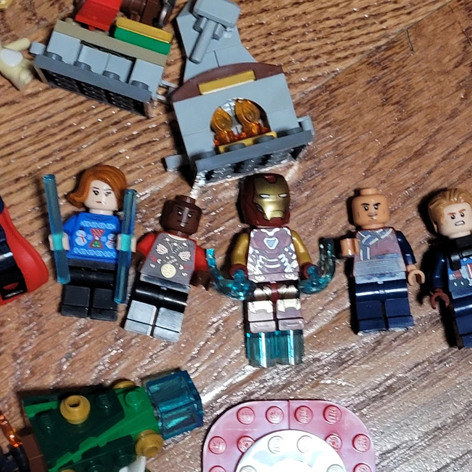 LEGO Marvel Avengers Mini Figuras y Accesorios Lote 76267 Foto 4 de 4