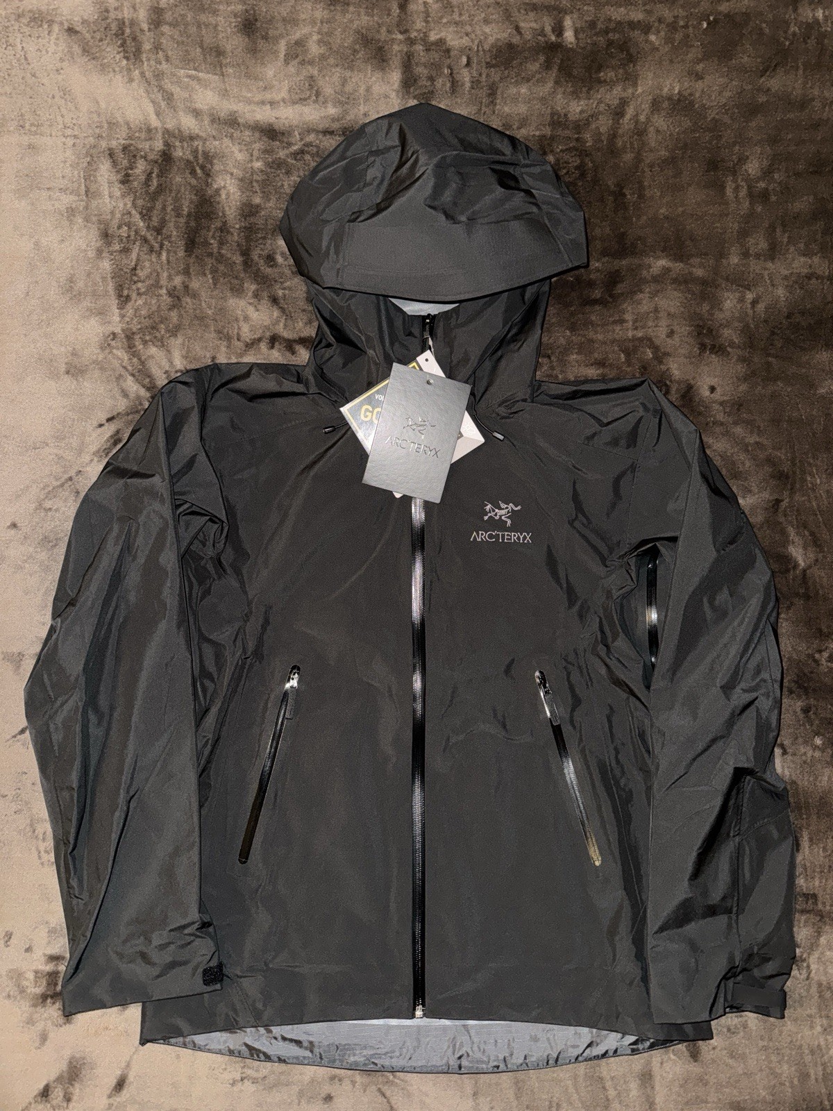 Arcteryx Beta LT Jacket Mens Black Size M Gore Tex Raincoat Windbreaker Jacket