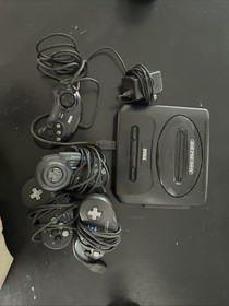 Sega Genesis 2 Console Bundle Model MK-1631 W/ 4 Controllers Power cord