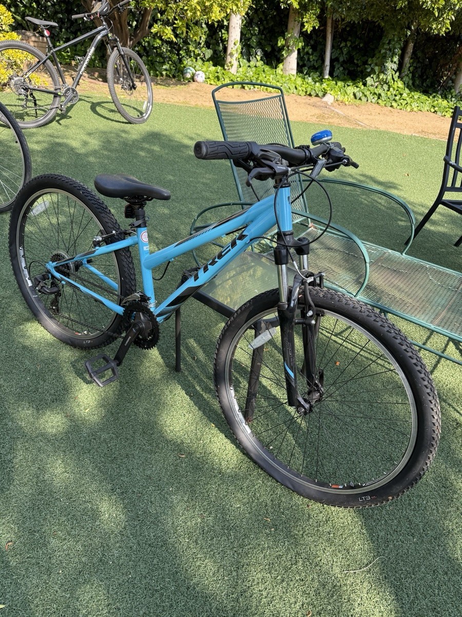electric bicycle rider Pedego Bikes Brands_Baggallini Theres even walk Colour:Rigby Red Winter Special-Ice Fishing Rod