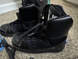 Vadatek Syntax Boots for Kiteboarding with Straps. Great Condition