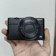 Sony Cyber-shot DSC-RX100 Digital Camera 20.2 MP 3.6x Compact 14x Digital Zoom