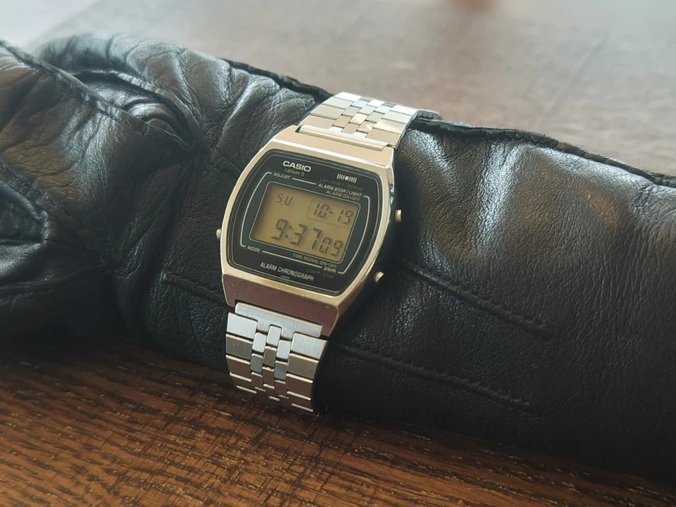 Free shipping Vintage Casio S001 106 Original metal strap from Japan - Image 3 of 4