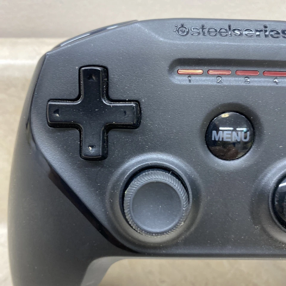 SteelSeries Nimbus Wireless Gaming Controller for Apple TV, Other iOs Devices - Image 2 of 4