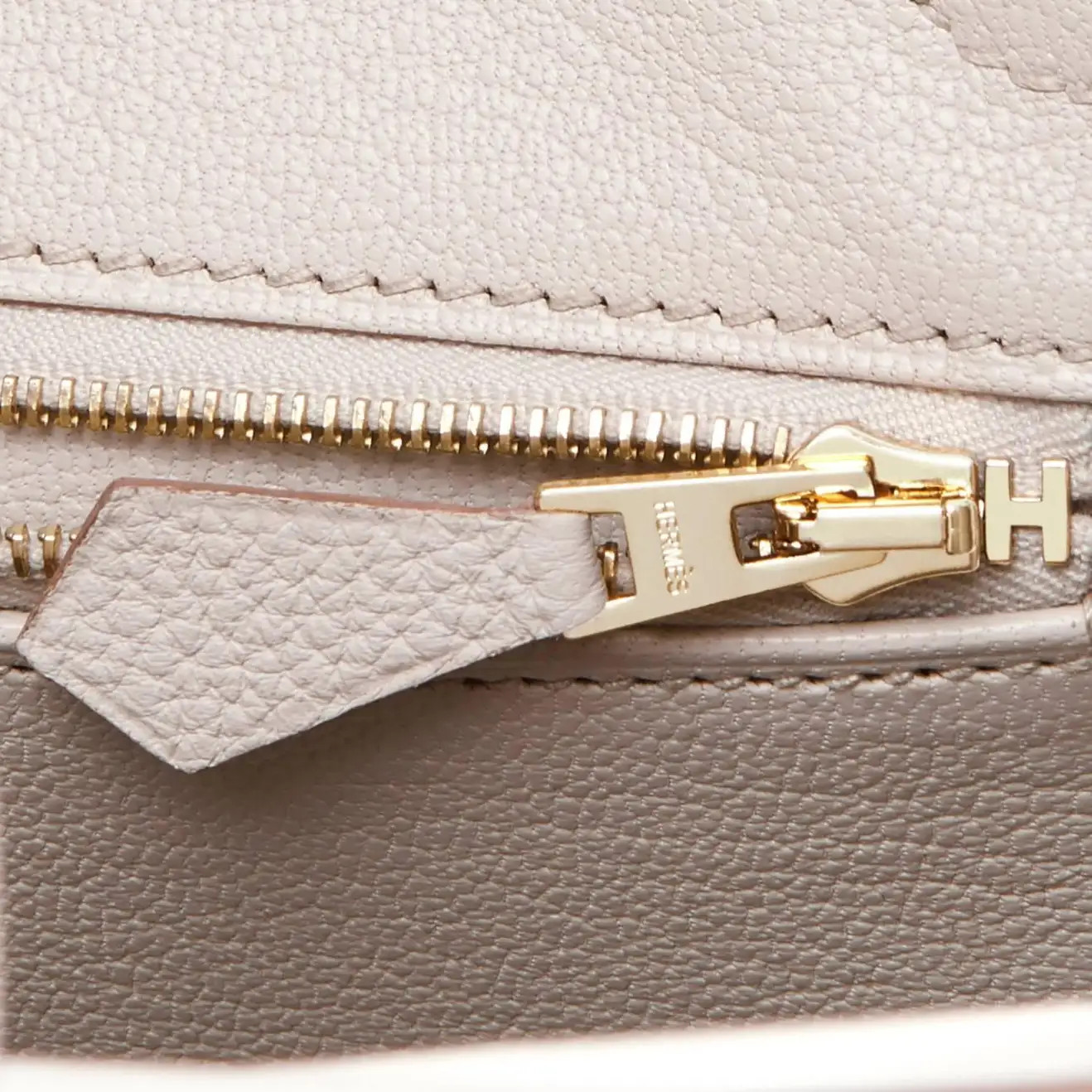 Hermes Beton Birkin 25 Off White Togo Gold Hardware U Stamp, 2022 image 8