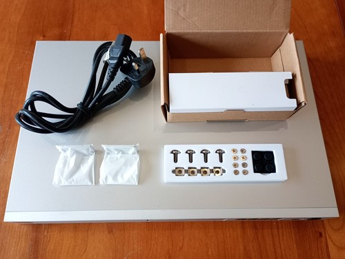 Ubiquiti UniFi Dream Machine Special Edition 10G Cloud Gateway UDM-SE - Photo 11/12
