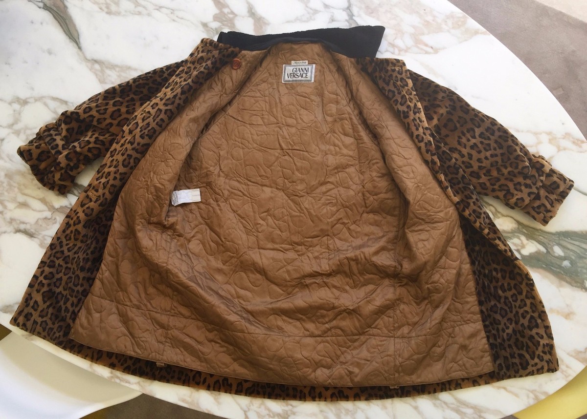 GIANNI VERSACE quilted coat with leopard print faux fur size 44