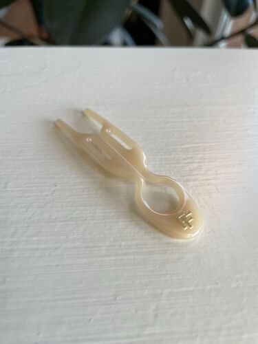Fiona Franchimon No 1 Hairpin Soft Beige - One New Hairpin Without Box
