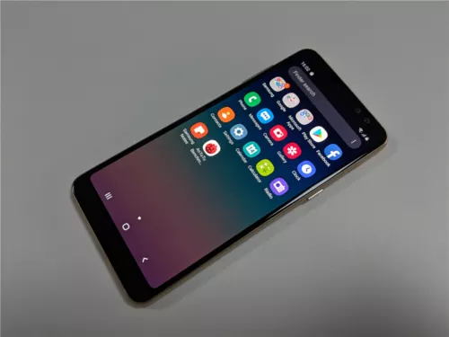 Samsung Galaxy A8 2018 A530F/DS 4GB+32GB 2-SIM WIFI Unlocked GSM LTE 4G Good B+ - Picture 17 of 36