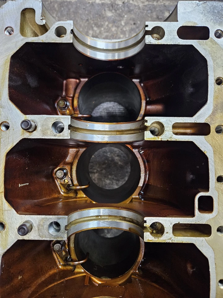 Bloco de cilindros do motor Volvo 2004-2010 s30 s40 s50 s70 B5244S4 360022040 86029261 - Imagem 4 de 4