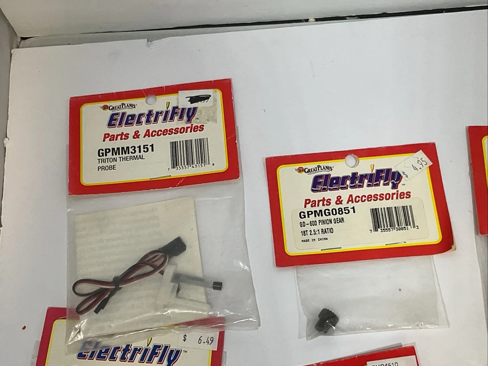 Lot of 12 Great Planes Electrifly R/C Airplane Parts - Blades, Gearbox, etc - Image 4 of 4