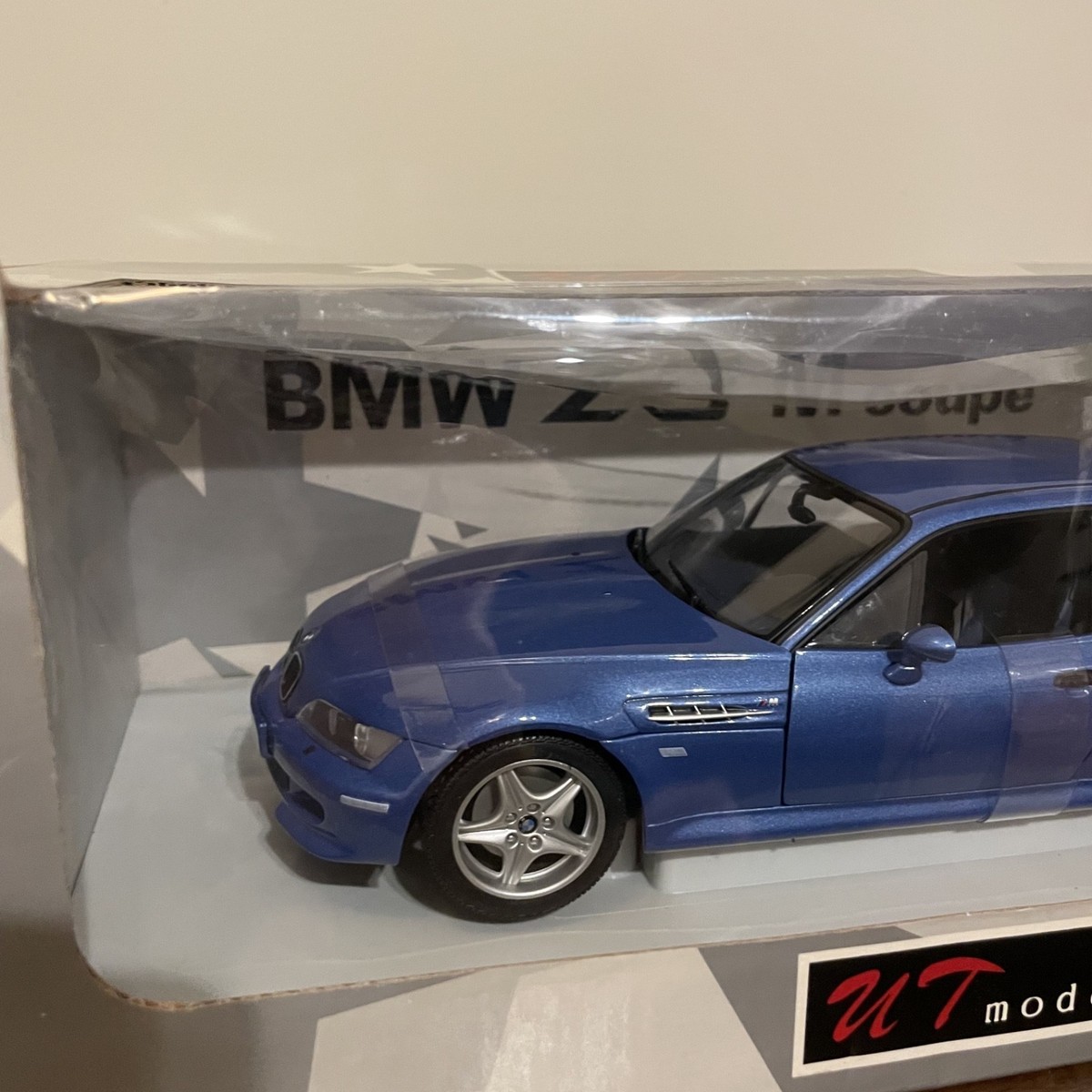 UT MODELS BMW Z 3 M COUPE DIECAST CAR 1:18 SCALE LIGHT BLUE 20431