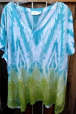 NWOT 💎💥TIME and TRU💥💎 SUBLIMATION Embellished Top Asymm. Hem 2X (20W-222W)