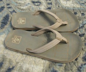 reef flip flops with arch support