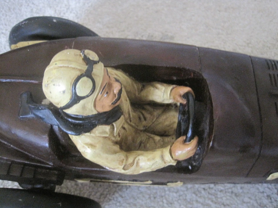 Antica Bugatti tipo 59 T. Nuvolari 1/10 in fibra di vetro vintage - anni '30 - Immagine 4 di 4