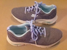 Skechers Women's Arch Fit Comfy Wave Gray/Blue Size 10 Sneakers #149414
