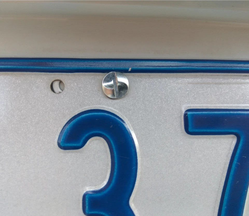 Anti Theft Screws Licence Rego Number Plate Screws - One Way Screws (4 Pack) - image 2 of 2