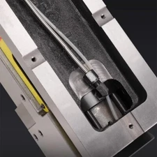 Pneumatic hydraulic supercharged vise CNC machining center drilling machine