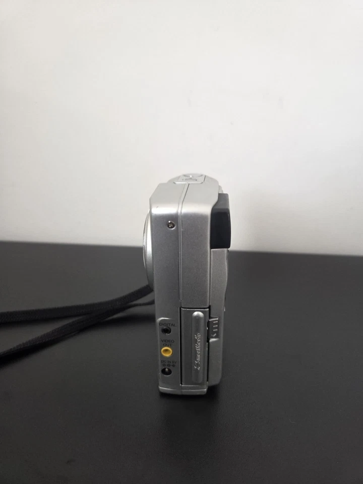 Fujifilm MX 2700 2.3MP Digital Camera - Silver, photo 3 of 5