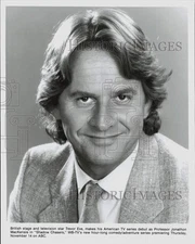 1985 Press Photo Actor Trevor Eve in "Shadow Chasers" WB TV Series - pip29145