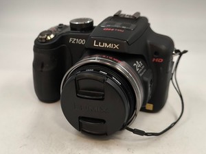 Panasonic Lumix DMC-FZ100 14MP 24x Optischer Zoom Kamera Für Ersatzteile Schwarz