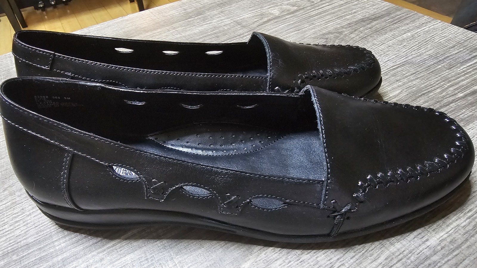 Classic Elements Women's Black Leather Loafers Ev… - image 4