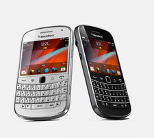 BlackBerry Bold 9900 - 8GB - White/Black + Excellent+ (UNLOCKED) ~ GOOD DEAL !!!
